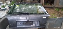 Стекло Крышка багажника со стеклом ляда AUDI A3  1.8