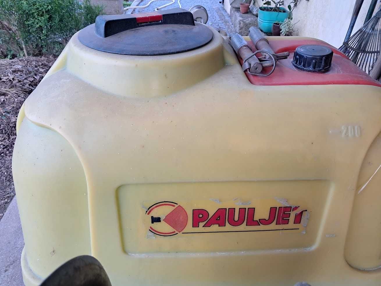 Pulverizador Tomix 200 lt.