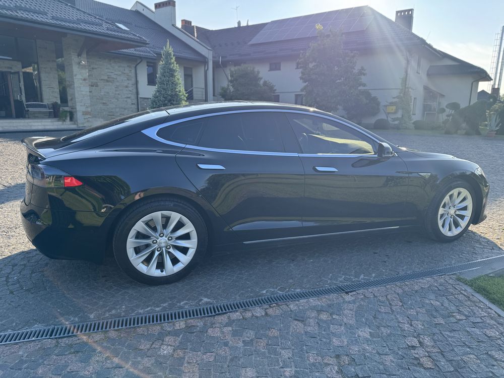 Продам Tesla model S
