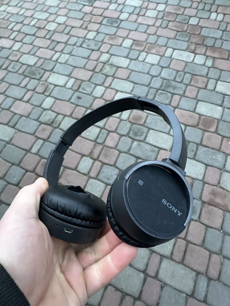 Навушники SONY bluetooth