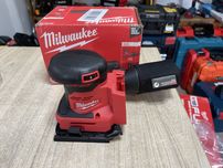 Milwaukee M18 2649-20 / вібраційна акумуляторна машинка Мілвокі