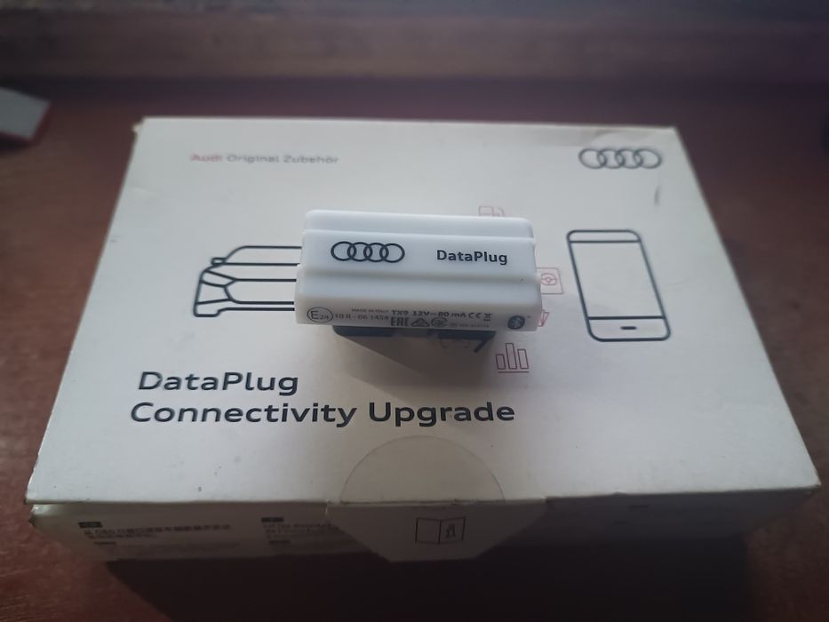 AUDI Data Plug Connect