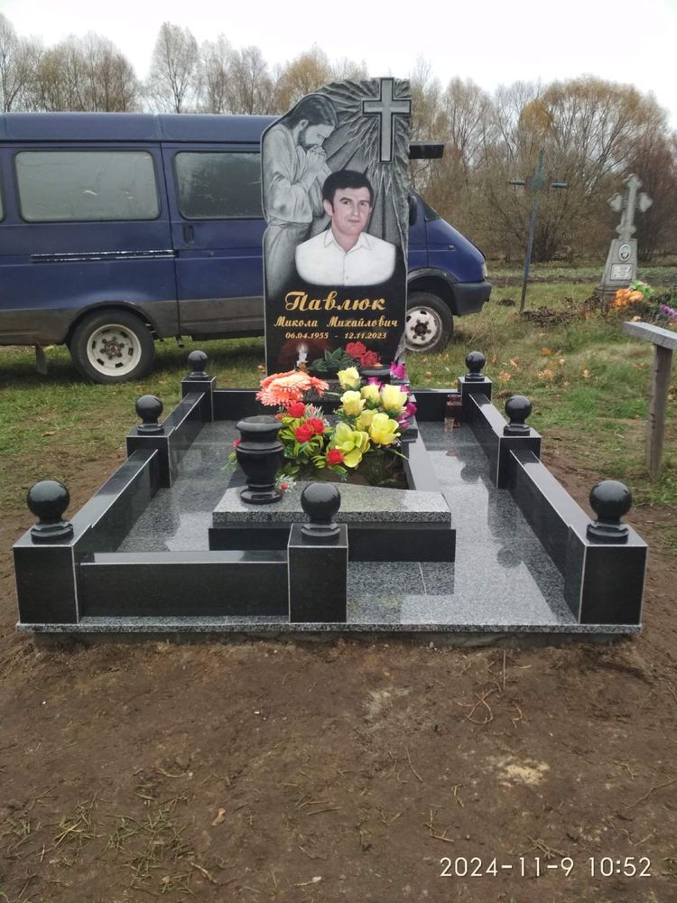 Памʼятники з граніту від виробника