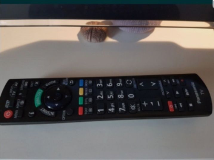 Sprzedam telewizor Panasonic TX-L42ET5E