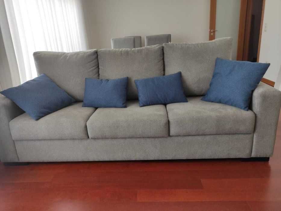 Sofa cinza 3 lugares