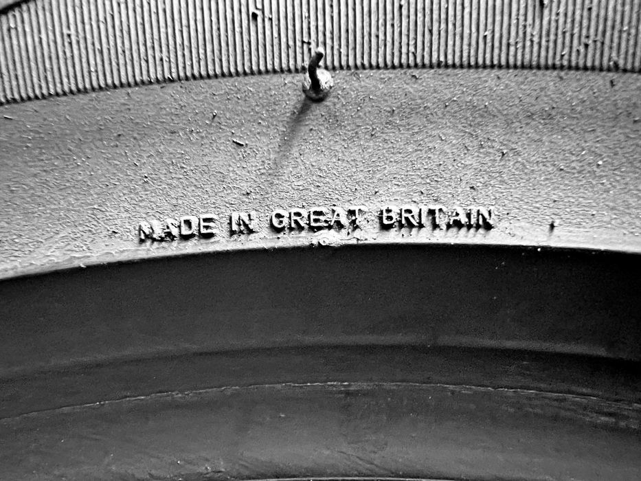 Шини Б/в 235.60.18 комплект Pirelli