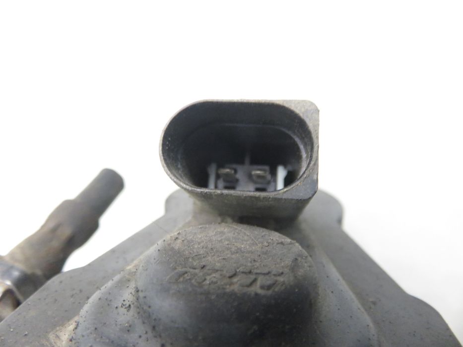 Zacisk Prawy Tył Vw Passat B6 Variant (3c5) 1.9 Tdi - Bxe