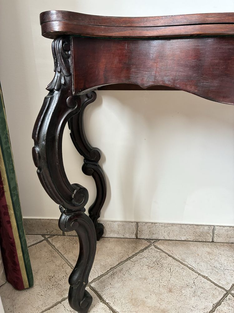 Mesa de jogo antiga