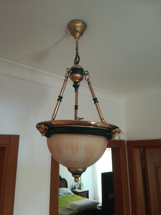 2 Candeeiros Suspensos