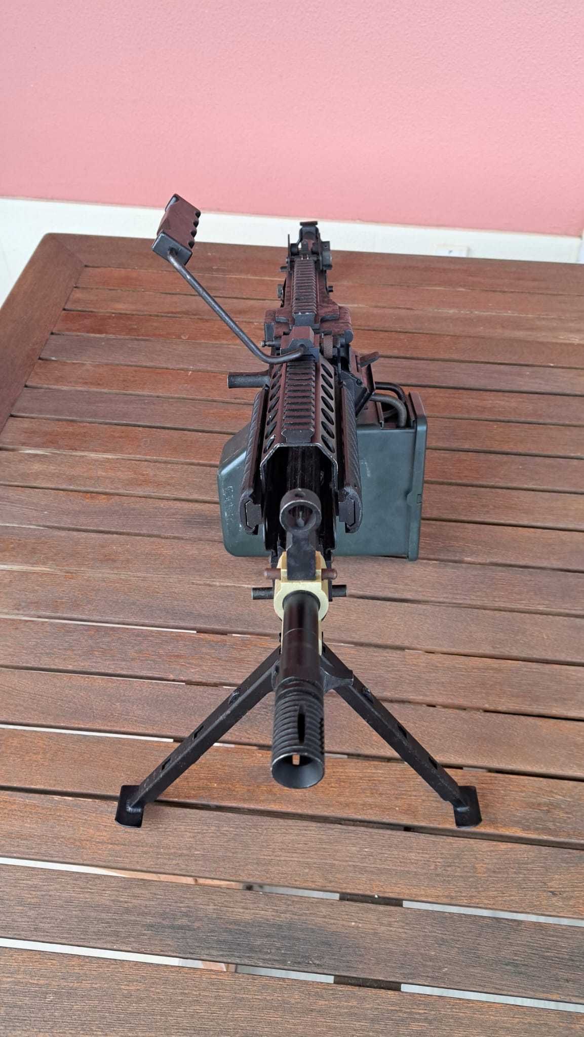 Vendo M249 minimi de Airsoft Full Metal