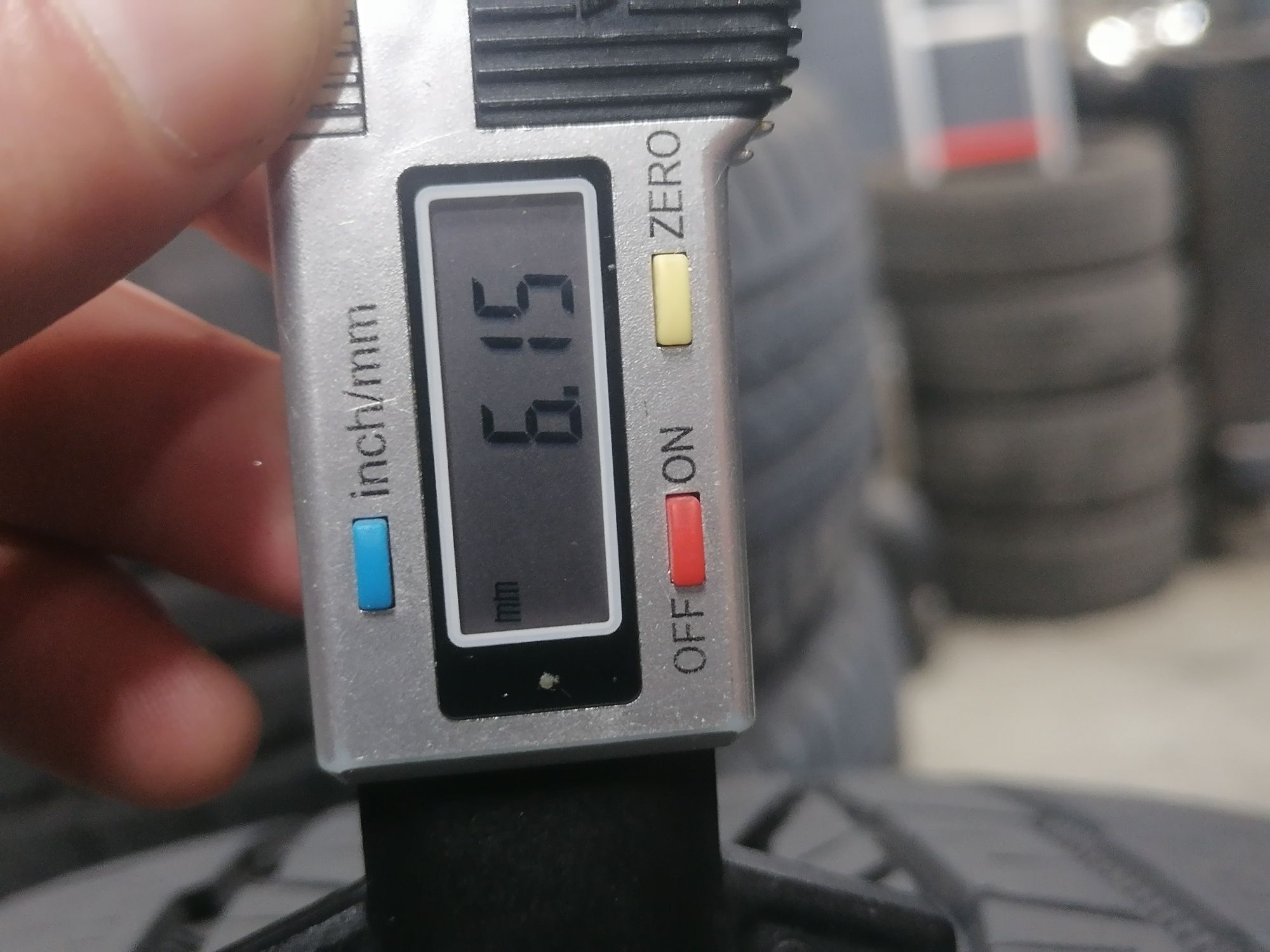 Шини БВ 215/65 R16 CONTINENTAL Cross Contact LX2 Склад