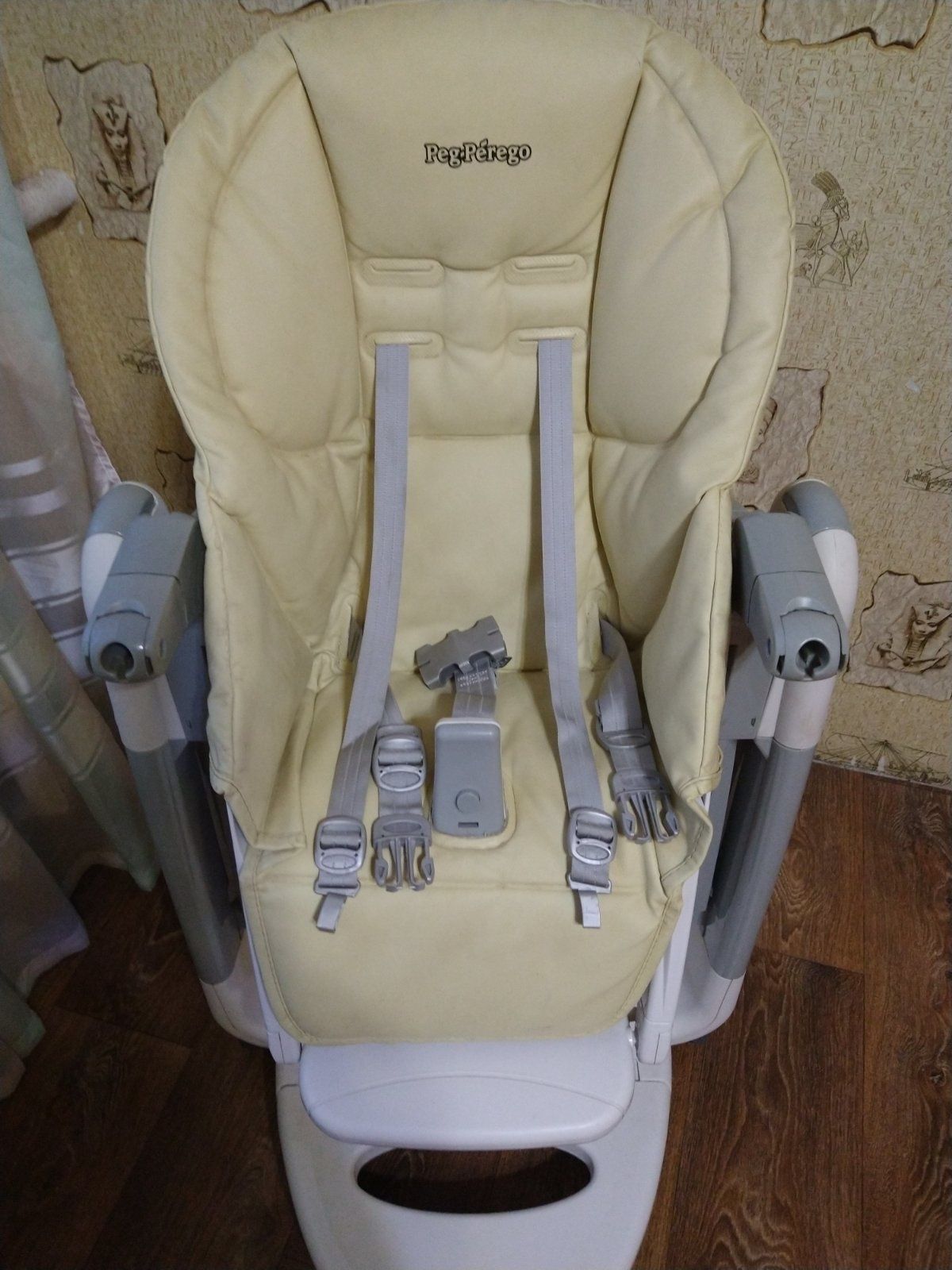 Детский стульчик для кормления Peg-Perego tatamia