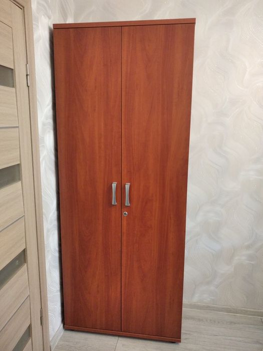 Продам офісну шафу