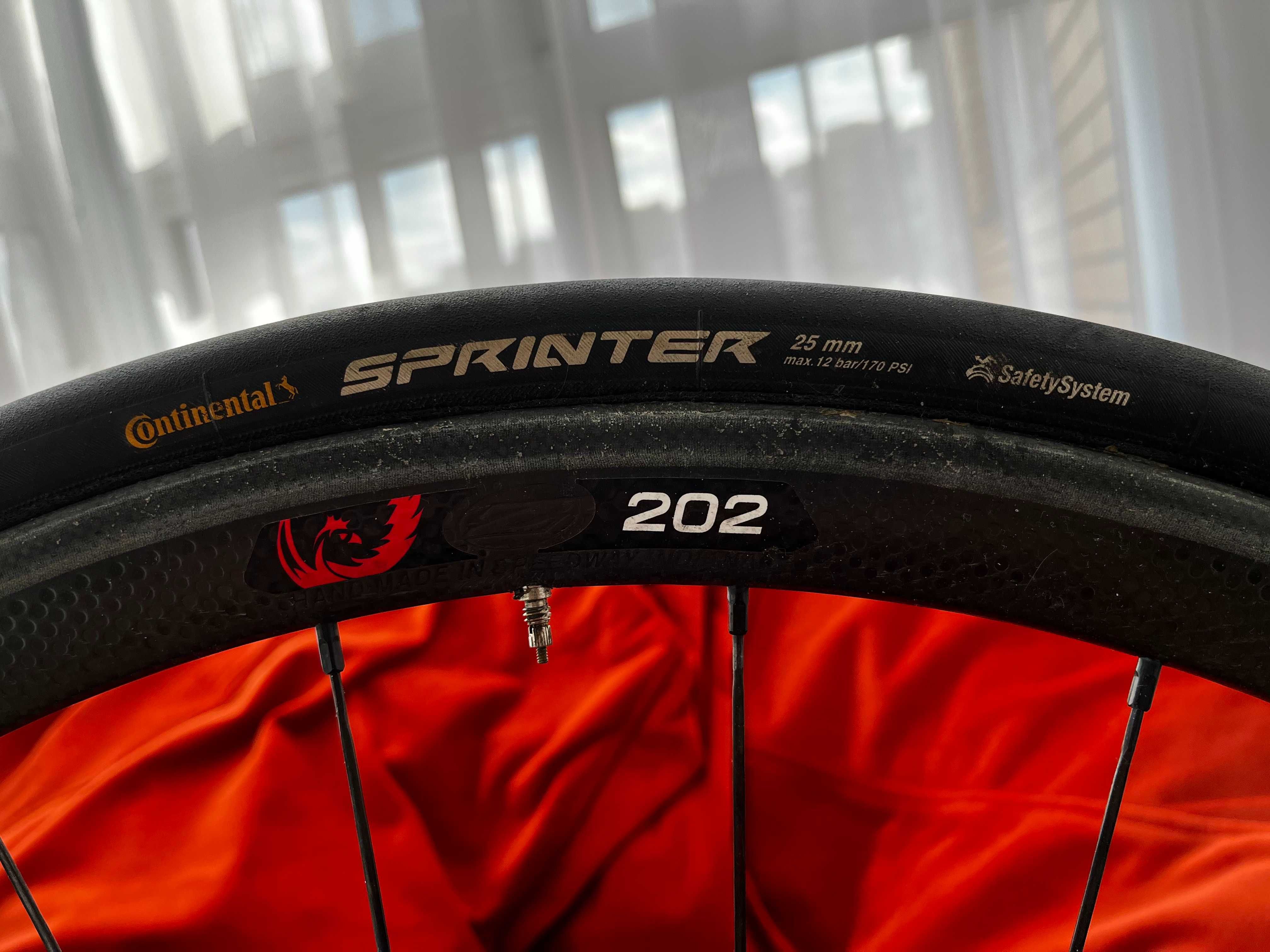 Карбонове колесо Zipp 202 заднє з трубкою і касетою Ultegra 11-28