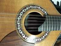 Guitarra antiga boa marca e boa madeira