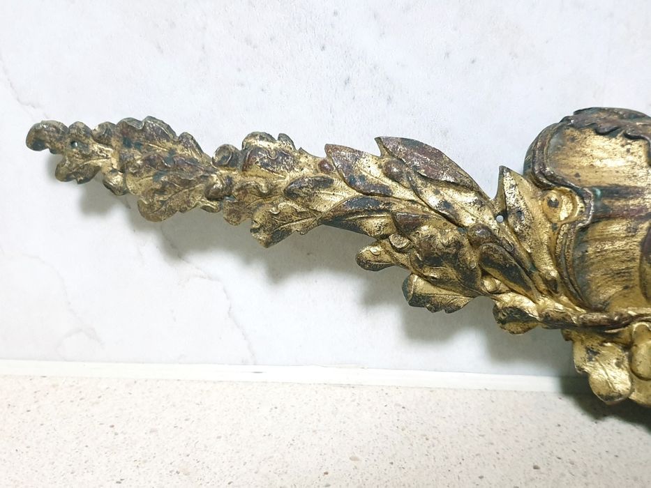 Fantástica antiga ferragem francesa de mobília em bronze dourada