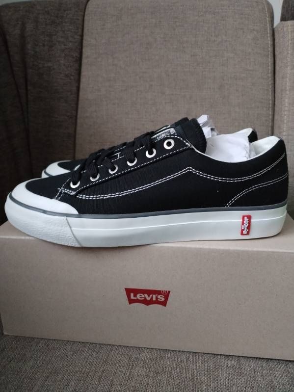 Levi's damskie tenisówki LS2 r.42 EU nowe oryginalne okazja prezent