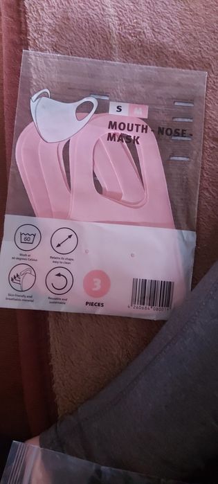 Różowe maseczki ochronne