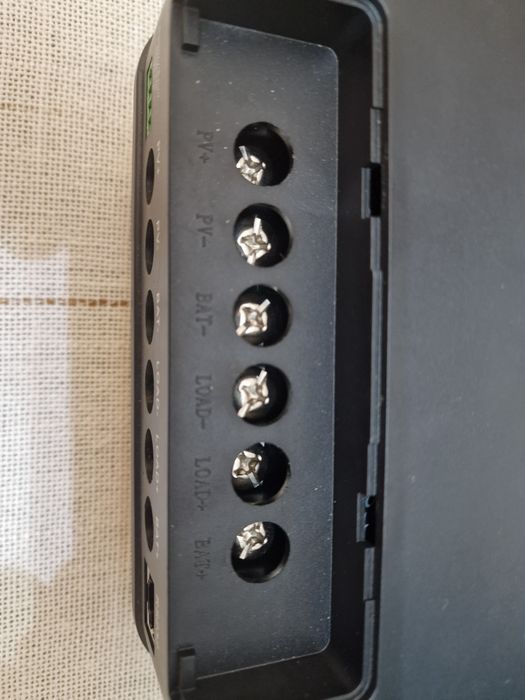 Regulator ładowania paneli słonecznych Green Cell CNT 01