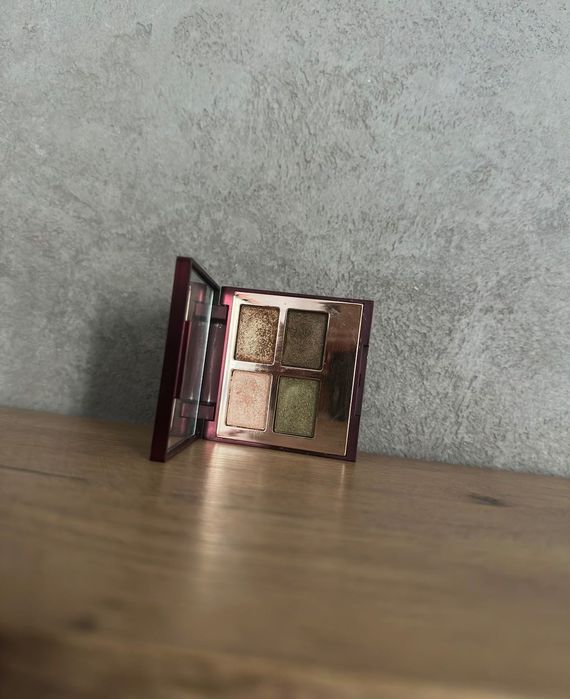 Paleta cieni złoto zieleń szampański