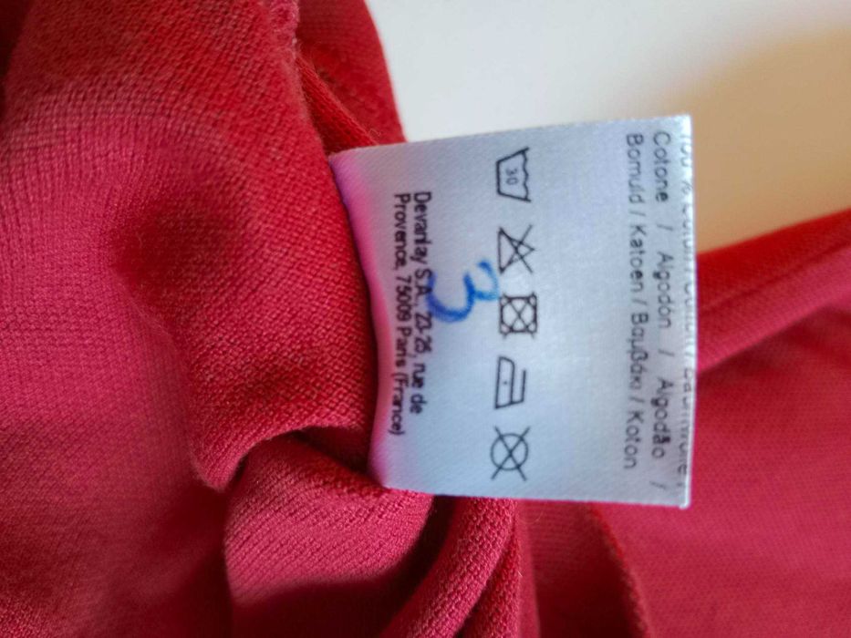 Polo Lacoste feminino tamanho 36, usado em bom estado