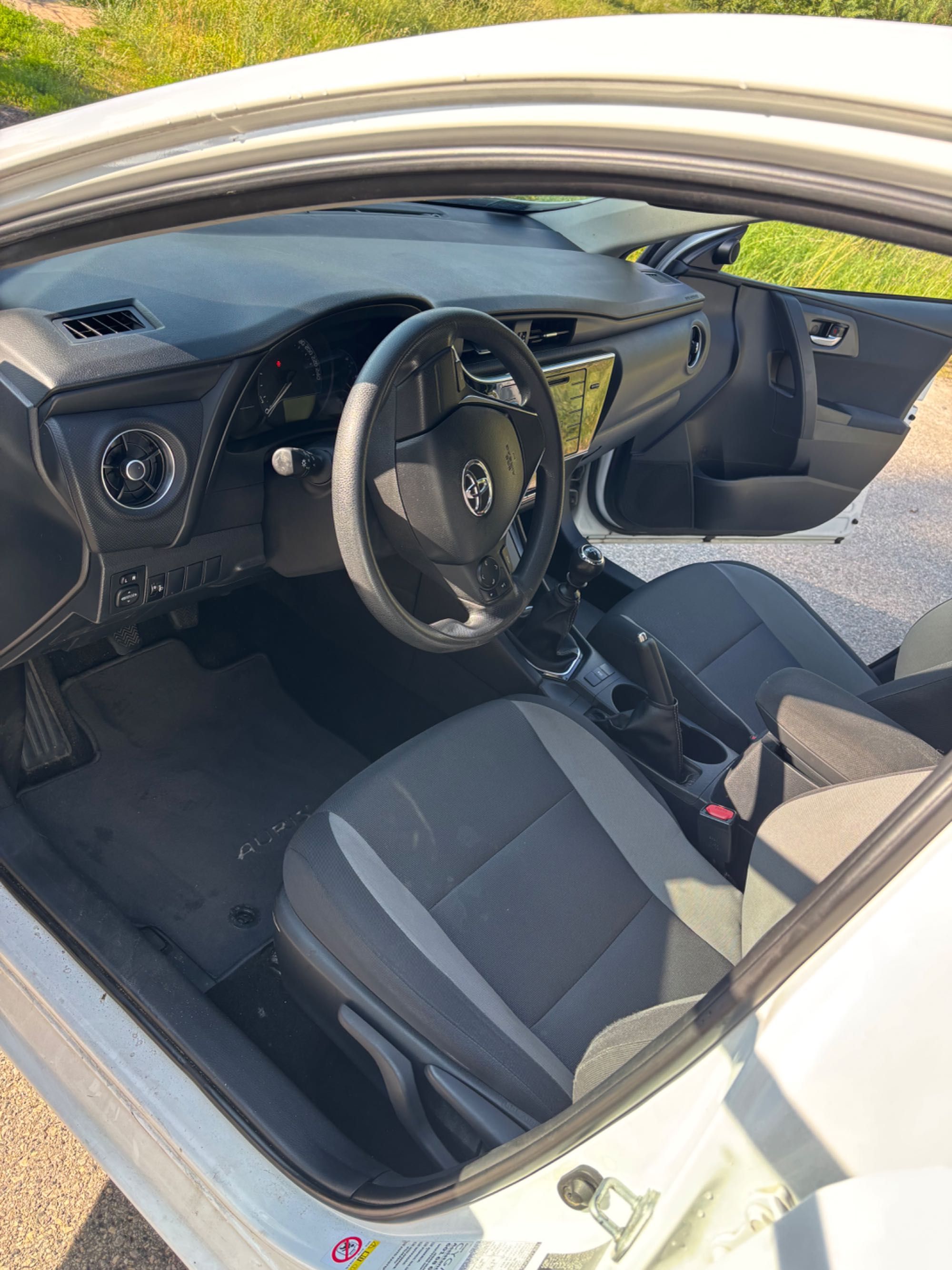 Toyota Auris 1.33 benzyna