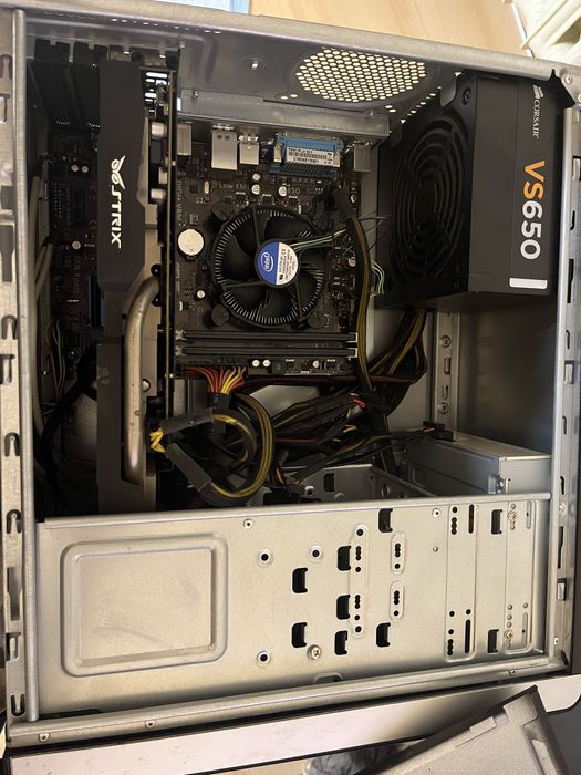 Komputer stacjonarny