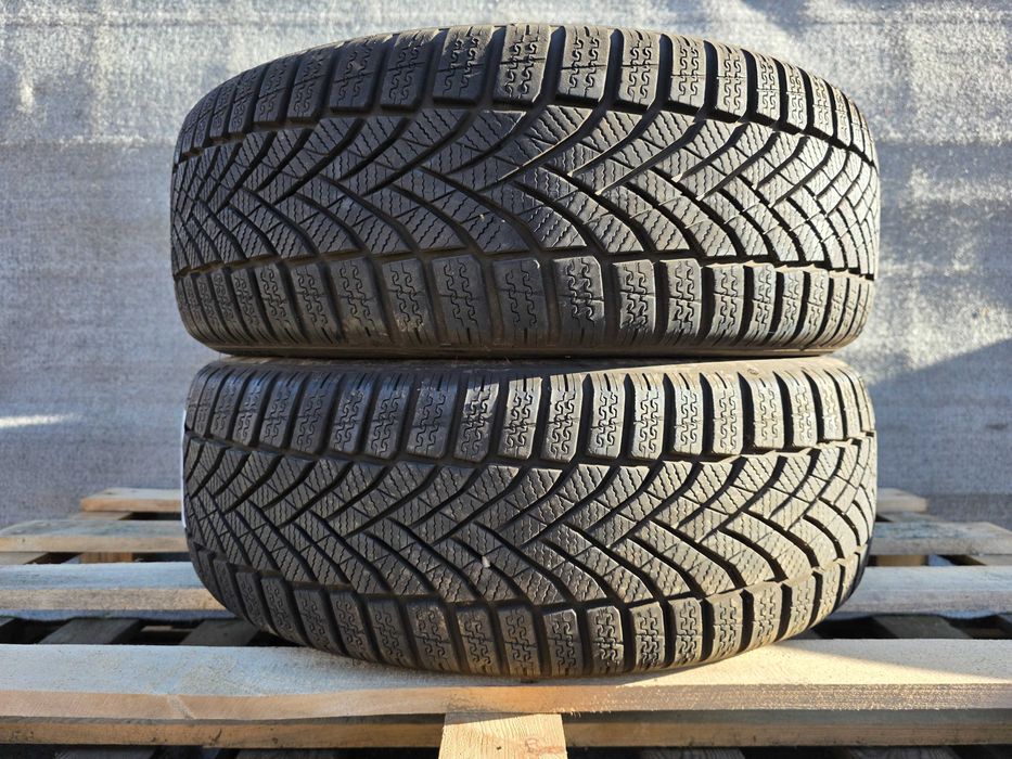 [Z235] 2x 215/60/16 Opony zimowe Falken stan bdb 7mm 24r