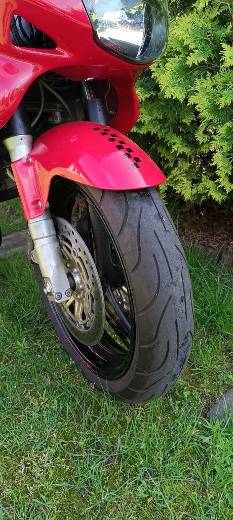 Honda vtr 1000  2002r.