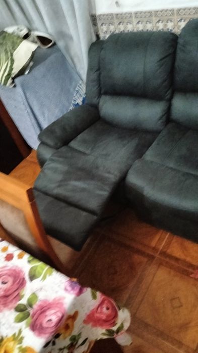 Sofás ( uma cadeira + um sofá cama)