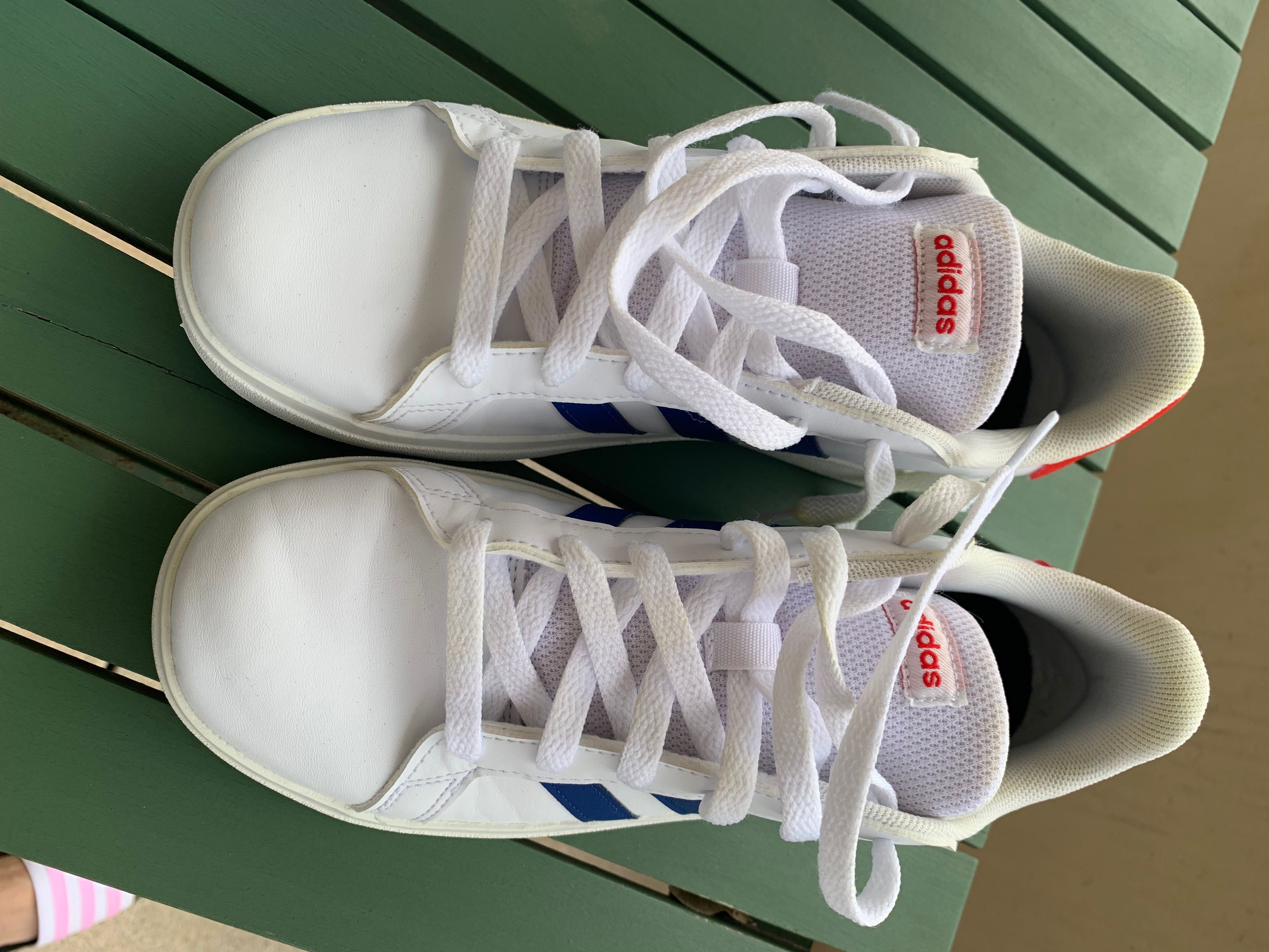 Sapatilhas adidas , tamanho 38, crianças / jovem