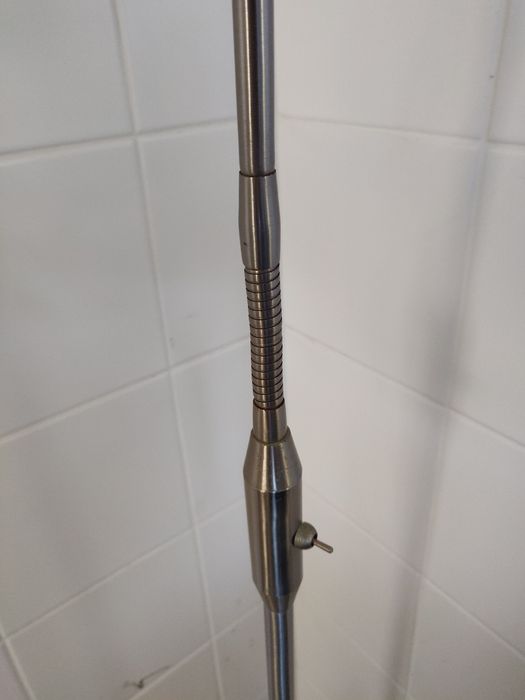 Candeeiro de Pé Alto