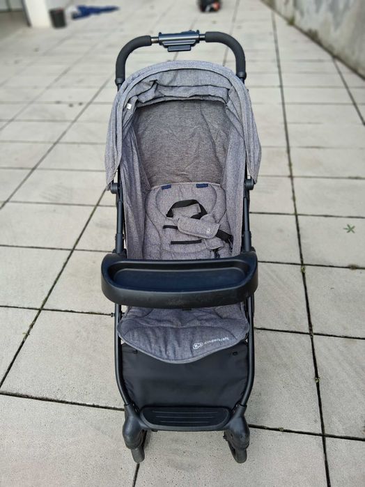 Carrinho de bebe kinderkraft, posição reclinada e deitada