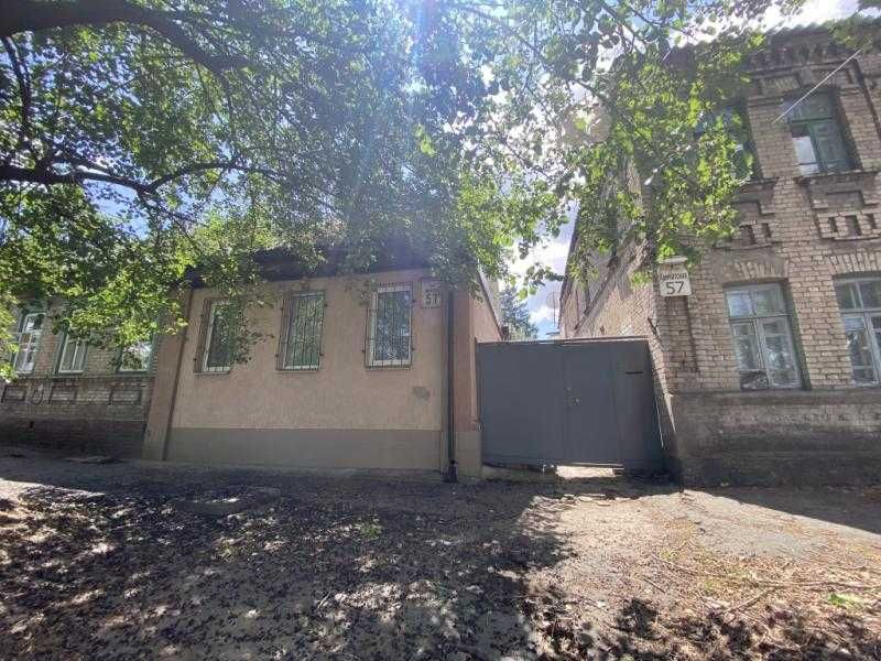 Продам уютный дом в тихом районе.