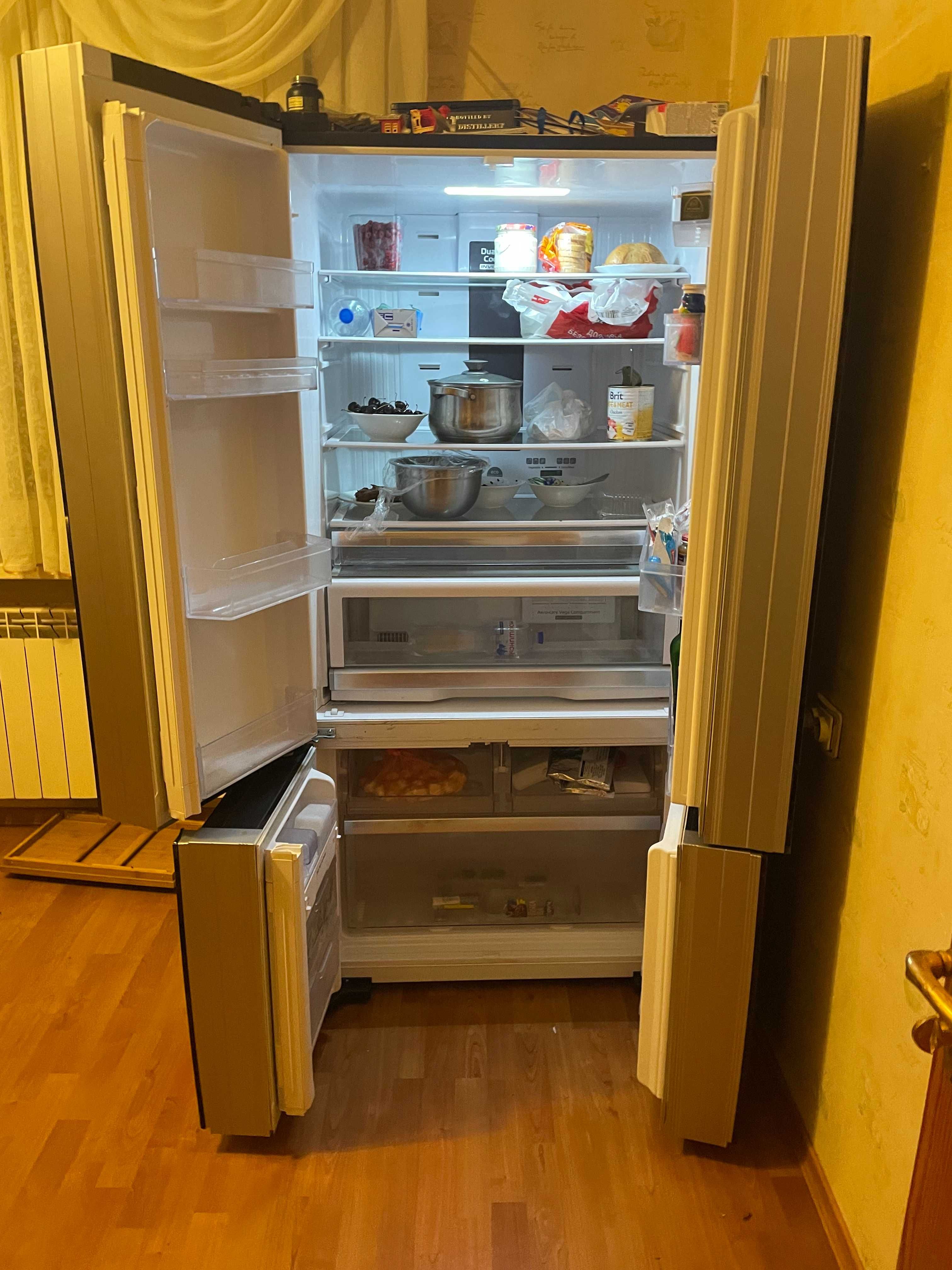 Холодильник, как есть HITACHI.