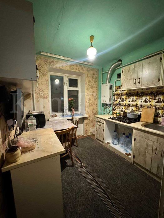 Продається 2 кімнатна квартира в р-ні Критого ринку