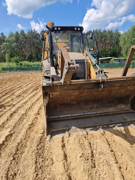 Usługa koparko-ładowarką, koparką kołową, prace ziemne