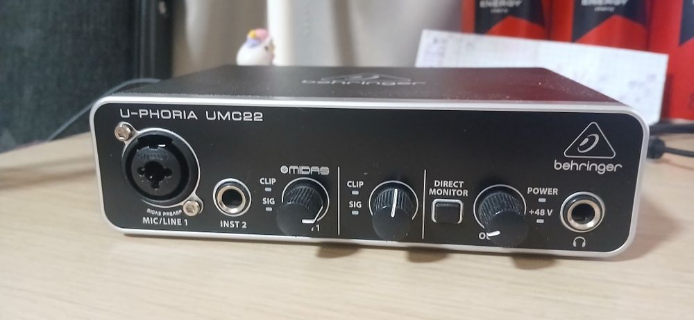 Звукова карта behringer u-phoria UMC-22