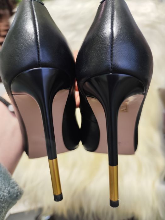 Туфлі жіночі модельні шкіряні.