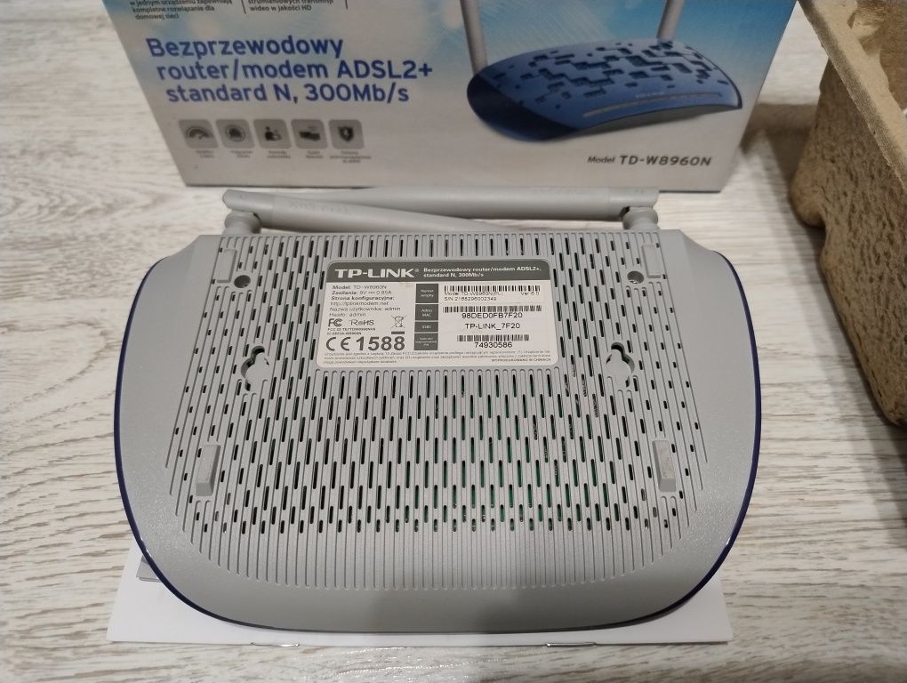 Router/modem bezprzewodowy ADSL2+ Standard N 300Mb/s Model. TD-W8960N