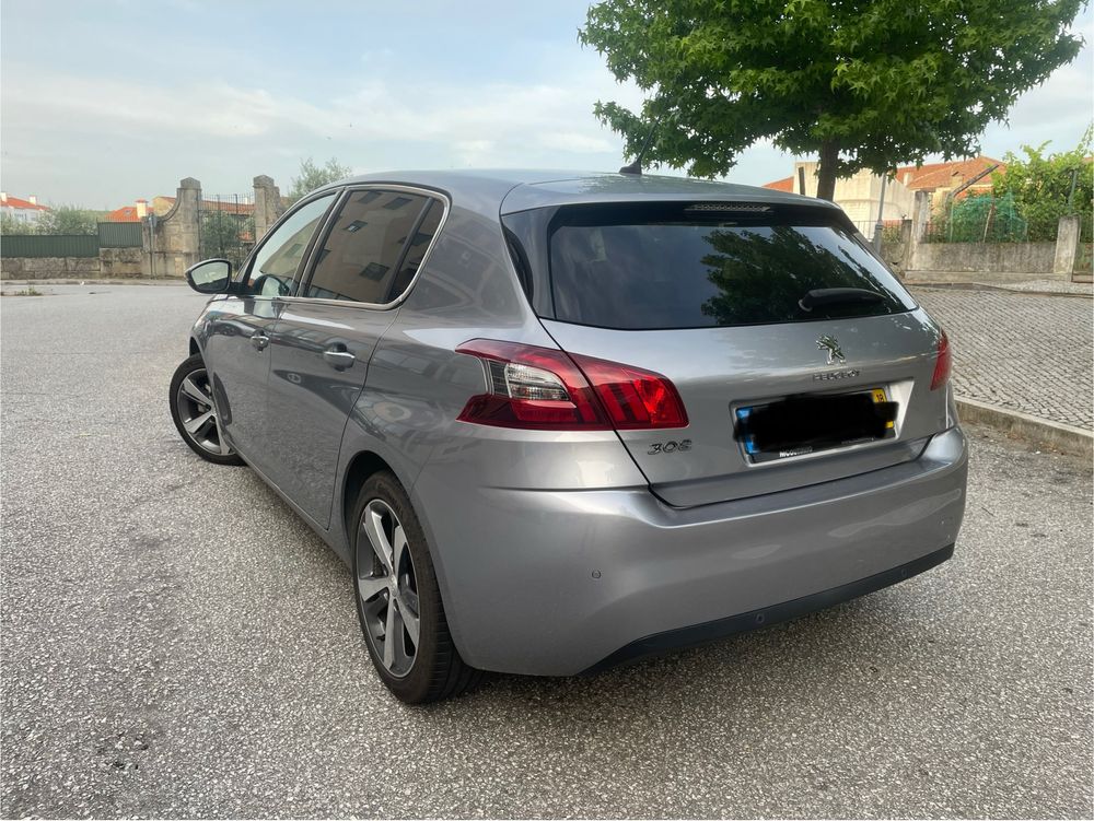Peugeot 308 - Allure - 1.2 130Cv