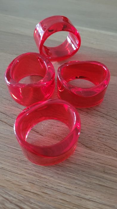 Pierścienie Obrączki do serwetek Serwetniki 4szt. Czerwone