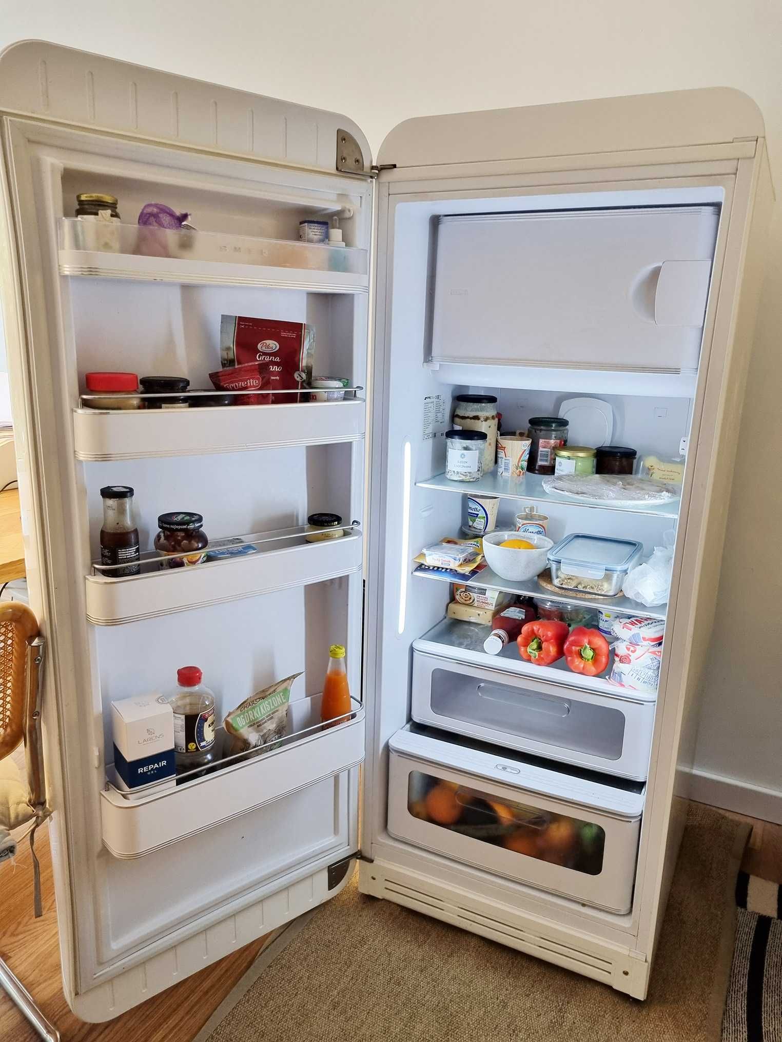 Lodówka SMEG FAB28LWH3