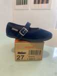 Sapatos Victoria criança

Sapatos Victoria azul Marino, veludo com fiv
