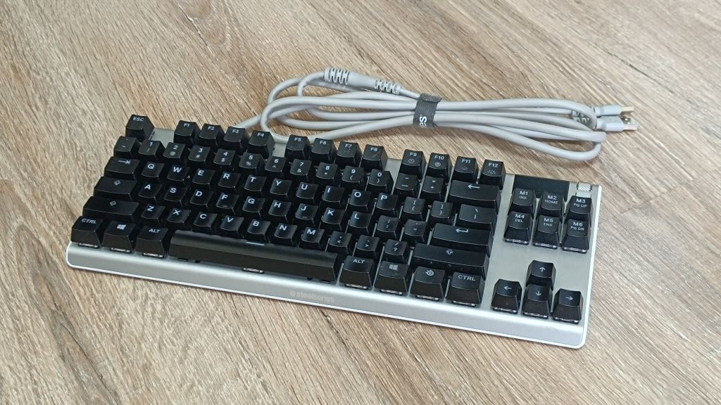*Red Switch* Mechaniczna Klawiatura Steelseries Arctis 7 TKL RGB