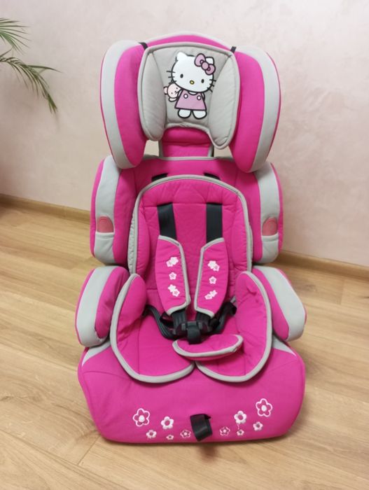 Автомобільне крісло