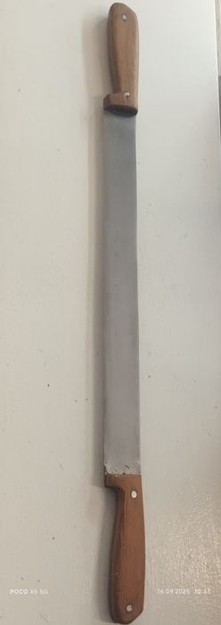 Нож для нарезки сыра