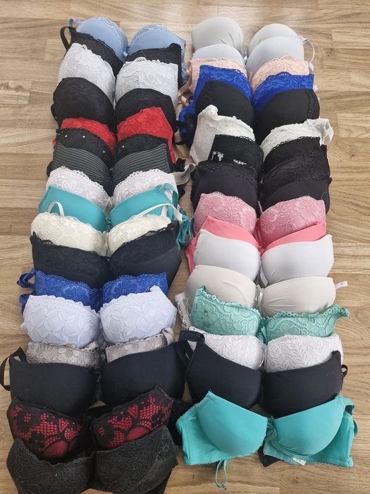 Komplet biustonoszy różne wzory push up ponad 40 sztuk