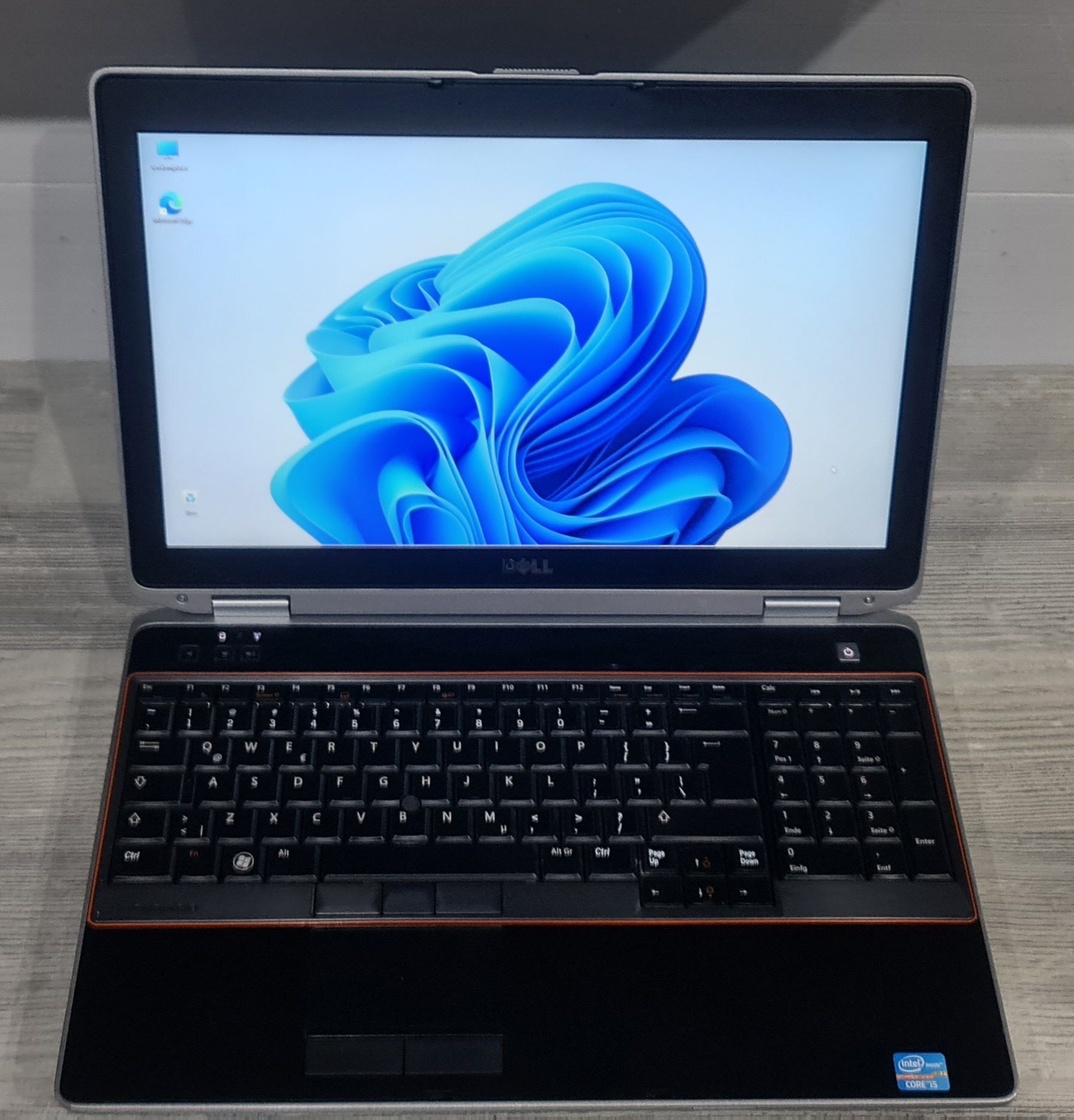 Laptop DELL, I5, 6GB ram, 1 TB hdd, 15,6 cala