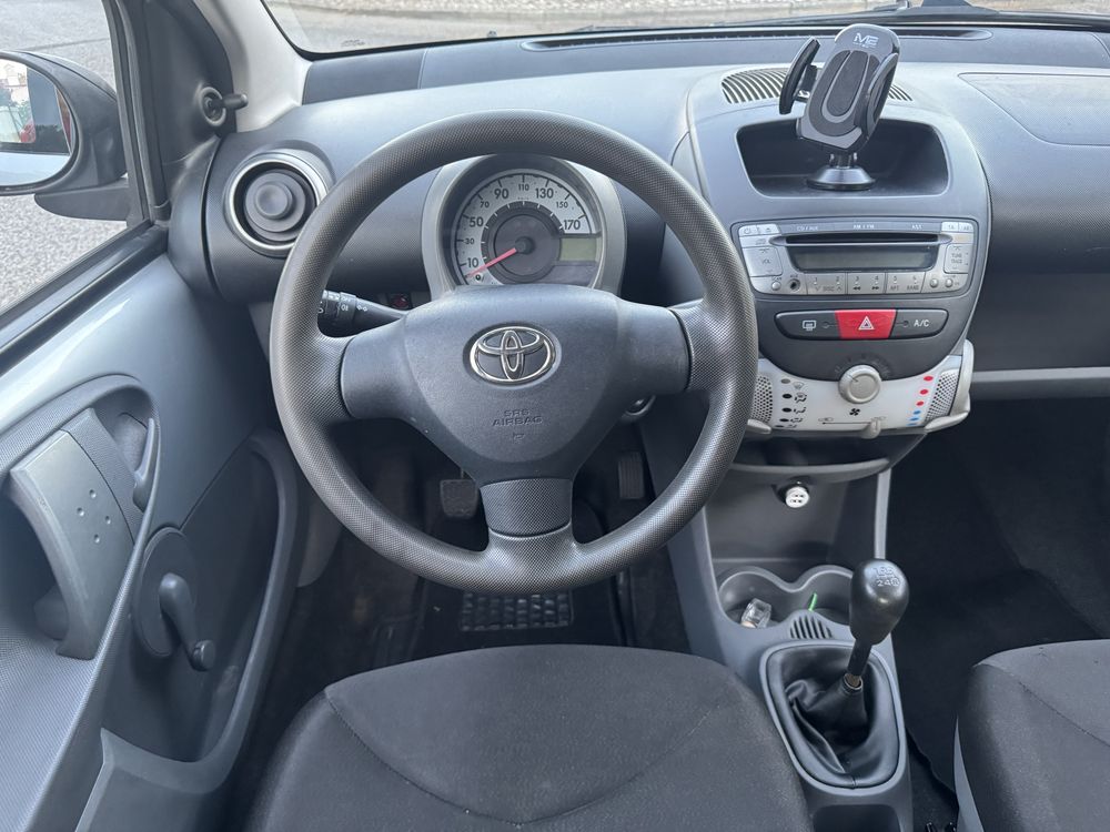 TOYOTA AYGO  1.0  GASOLINA  1 DONO  AR CONDICIONADO   ANO 2011